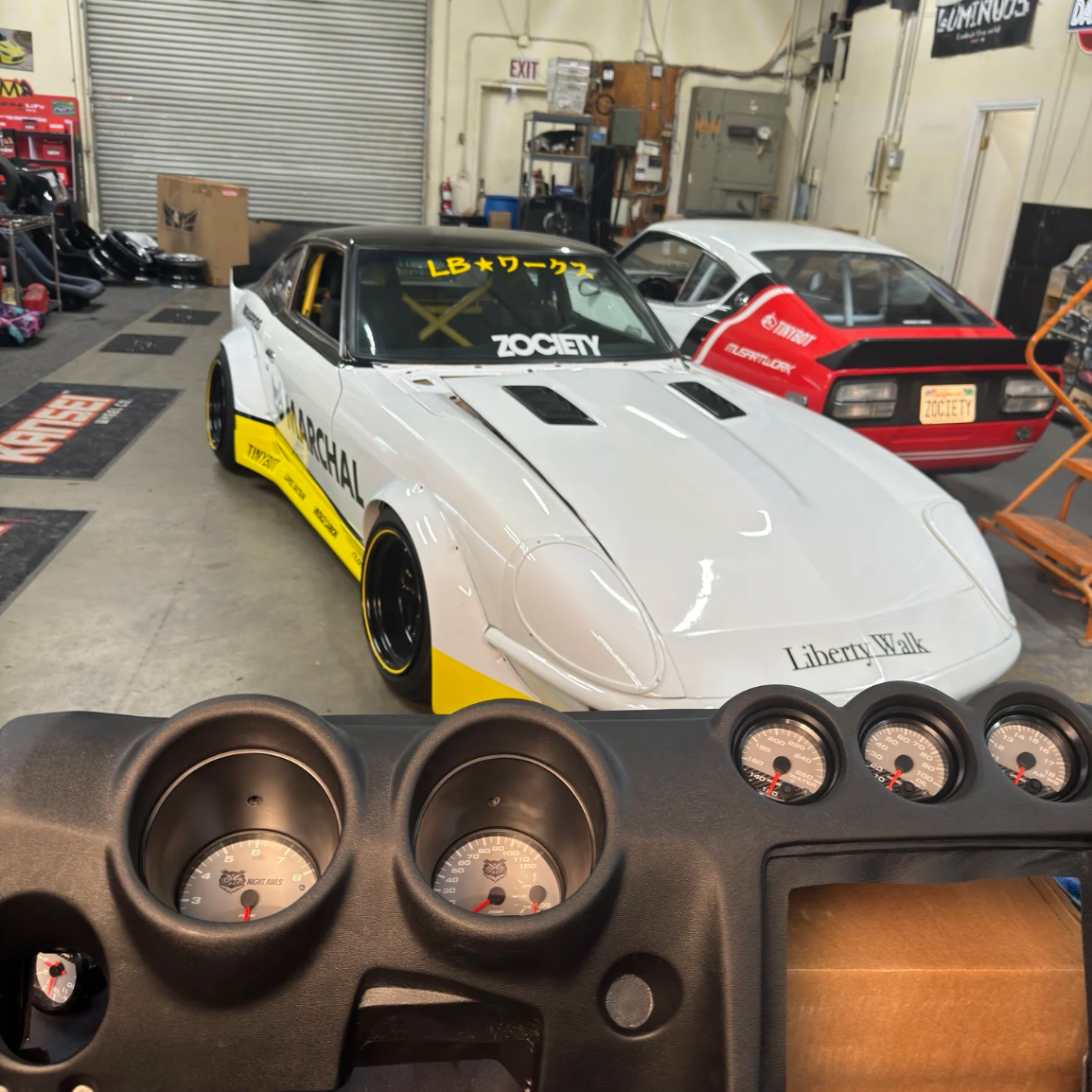 Datsun 240Z, 260Z, 280Z Custom Dash Refurbishment Service