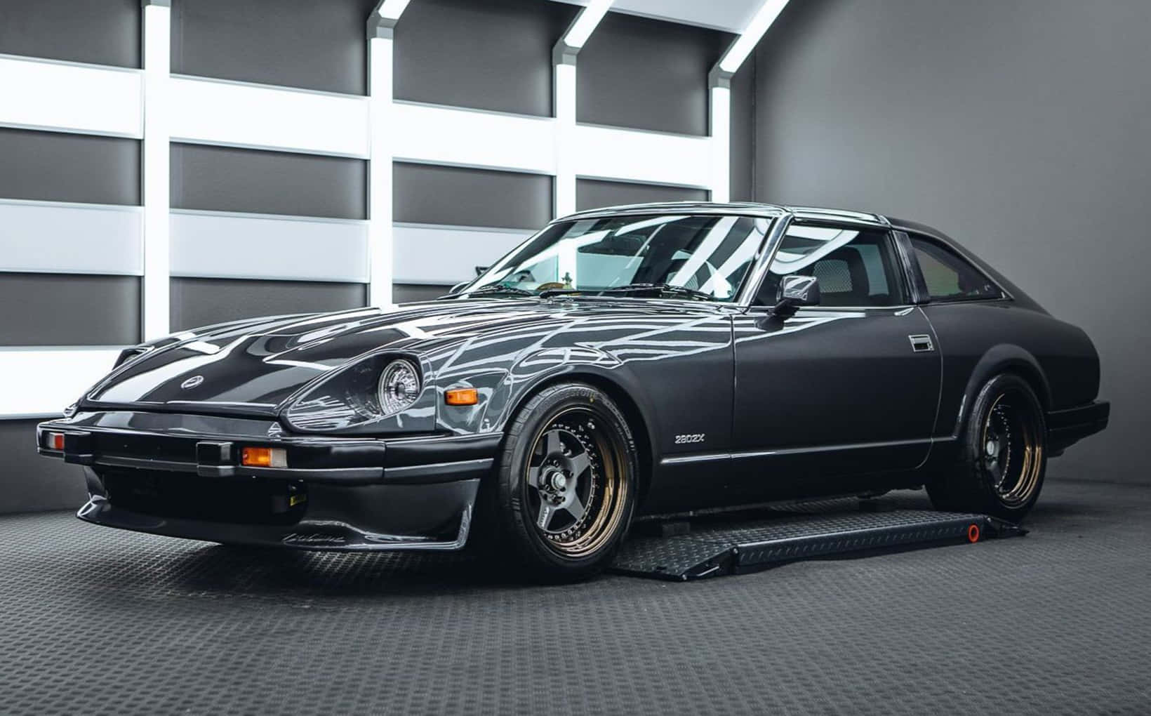 Datsun Collection – Lunar Loox