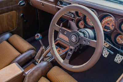 Nissan Hakosuka Skyline KGC10 Aftermarket Gauge Dash