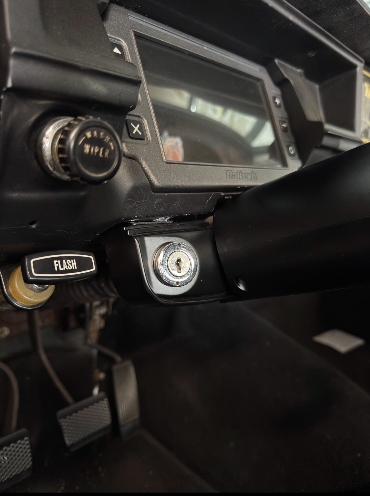 Datsun 510 (1968-1969) Reproduction Ignition Cylinder Trim LHD or RHD